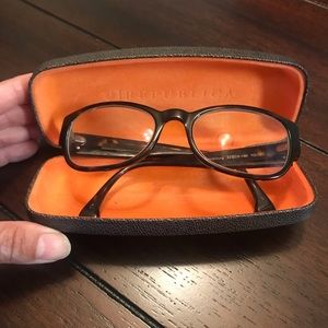 Eyeglasses frames
